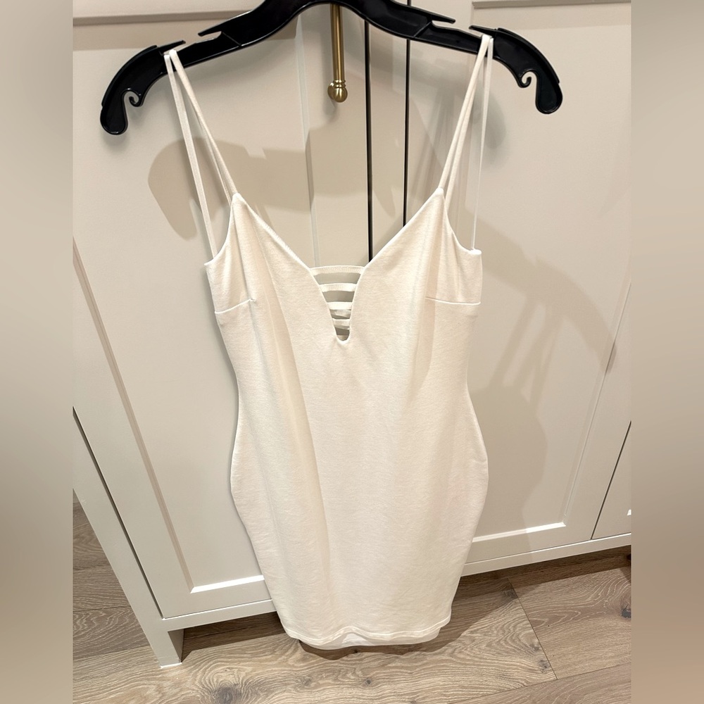 Bec + Bridge white midi strappy dress 👗 - Picture 2 of 8